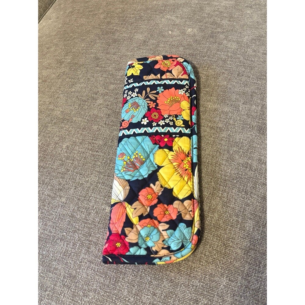 Vera Bradley Quilted Hot tools sleeve in Happy Snails Pattern